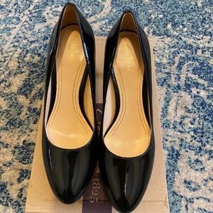Brand New Cole Haan Chelsea Patent Leather Pumps Size 9.5